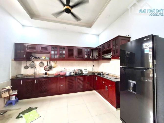 NHÀ HIẾM NGANG KHỦNG ( 7×14), Ô TÔ NGỦ TRONG NHÀ, SỔ A4 HOÀN CÔNG ĐỦ. - 6