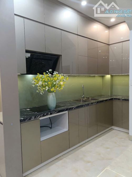 Chính chủ cần bán gấp căn nhà phố Bồ Đề Ô Tô DT 31m2 nhà 5 tầng giá 7.5 tỷ - 6