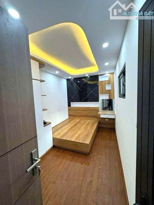Nhà Đẹp - Ô Tô Đỗ Cổng – 6 Tầng – Full Nội Thất – Sân Cổng Riêng - 6