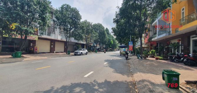 Nhà mặt phố đường N1 khu dân cư D2D giá cực tốt chỉ 13,5 tỷ - 7