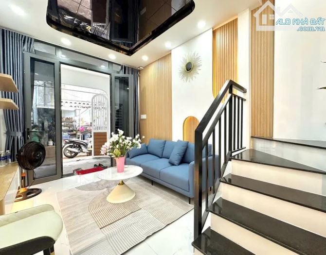 PHÚ NHUẬN. NHÀ BÁN 3 MT NGUYỄN ĐÌNH - CHIỂU (48M2) 3 TẦNG. FULL NỘI THẤT. CHỈ 6.5 TỶ - 7
