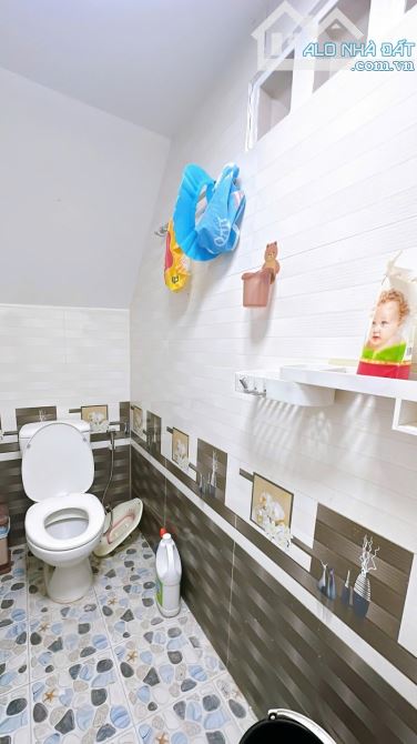 ♥️NHÀ Q4 chỉ dành cho GĐ HẠNH PHÚC với 3Đ+ CÓ NGAY 38M2 - 2 TẦNG - 2PN🚗 - 7