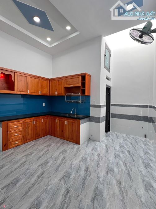 🔥 BÁN GẤP NHÀ CẤP 4 MỚI TINH . TRẦN THỊ HÈ, HIỆP THÀNH, Q12 📏 DT: 4 x 17 = 68m²  ** Sổ h - 7