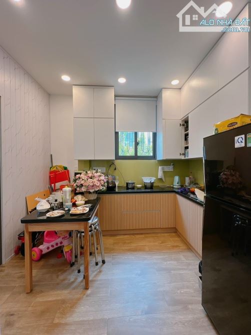 BÁN NHÀ ĐẸP 2 TẤM GÓC 2 MẶT TIỀN KINH DOANH XE HƠI ĐỖ CỬA GIÁ 6T TL HÌNH THẬT - 7