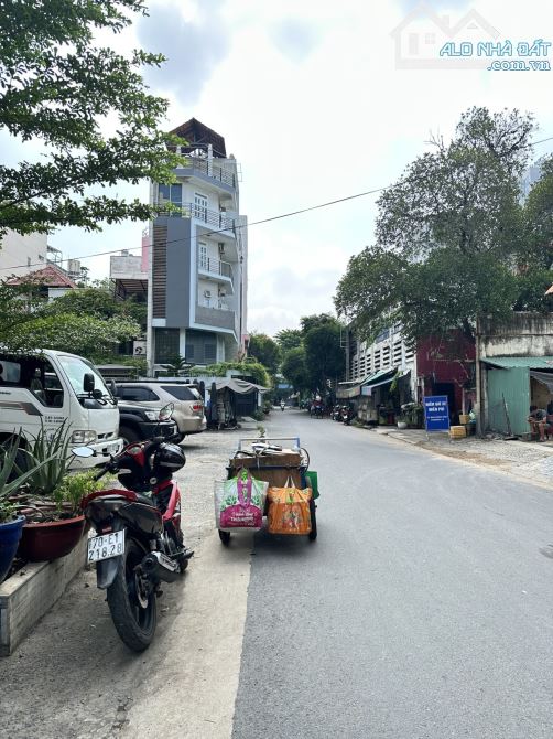 Bán nhà Q10 - 5 tầng - 107m2 - 2 xe tải tránh nhau - kinh doanh - 7