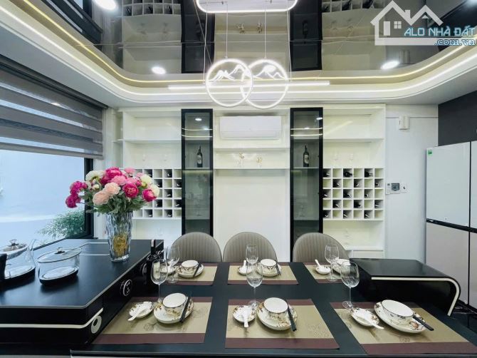 Siêu Phẩm 5Tầng THANG MÁY Full Nội Thất -60M²- Đường 6M Thông - 7