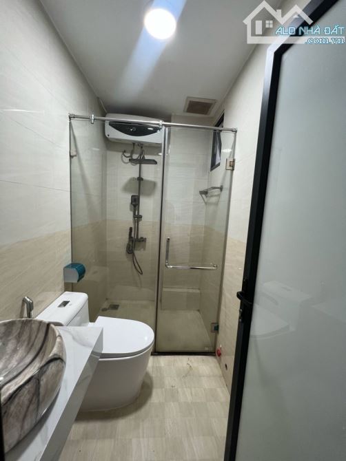 7.75 tỷ / 40 m2/ 5 tầng thạch bàn - 7
