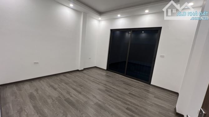 Bán nhà Tây Mỗ, gần Vin Smart, 60m2, 5 tầng, thang máy, gần ô tô, chỉ hơn 7 tỷ - 8
