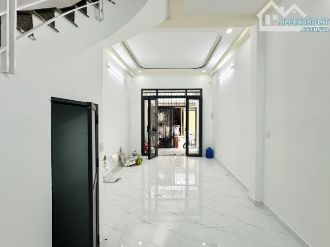 Bán nhà mới Bình Thạnh - Hẻm ô tô 7 chỗ - 3 tầng - nhà mới - 8