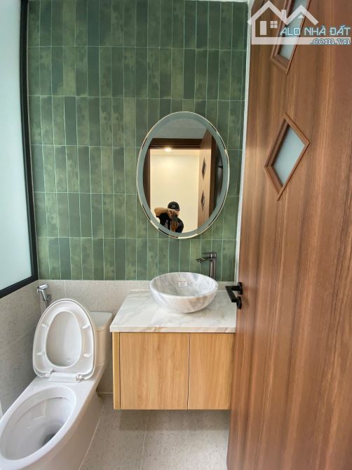 BÁN NHÀ 4 TẦNG MỚI 100%,KHU PHÂN LÔ ĐƯỜNG 6M,XE HƠI TẬN NHÀ,TRƯỜNG THẠNH, THỦ ĐỨC,CHỈ 4.95 - 9