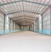 Kho cho thuê 1.800m² KCN Tân Bình nền bê tông, xe container đậu được giá 126.000đ/m²