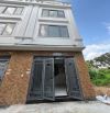 Cực rẻ!!! 3,x tỷ có ngay nhà 3 tầng, 44m2, oto đỗ cửa, sát vách Đại học TDTT