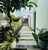 Bán nhà 3 tầng đường oto 5m Hải Châu. Dt 100m2 sân oto đậu thiêt kế hiện đại vô ở ngay