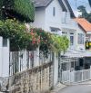 BIỆT THỰ GẦN HỒ XUÂN HƯƠNG ĐÀ LẠT CHỈ 300m TRUNG TÂM ĐÀ LẠT