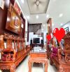 NHÀ HIẾM NGANG KHỦNG ( 7×14), Ô TÔ NGỦ TRONG NHÀ, SỔ A4 HOÀN CÔNG ĐỦ.