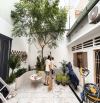 SIÊU PHẨM SÂN VƯỜN NGHỈ DƯỠNG PHÚ NHUẬN • FULL NỘI THẤT • 90m2 • NGANG LỚN 10m