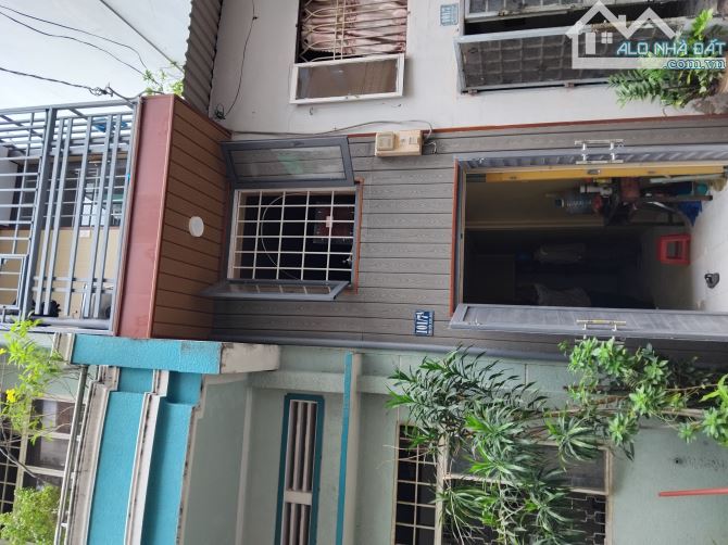 Cần bán nhà hẻm rộng đường Bắc Hải P15 Q10 ,2,98 tỷ. - 2