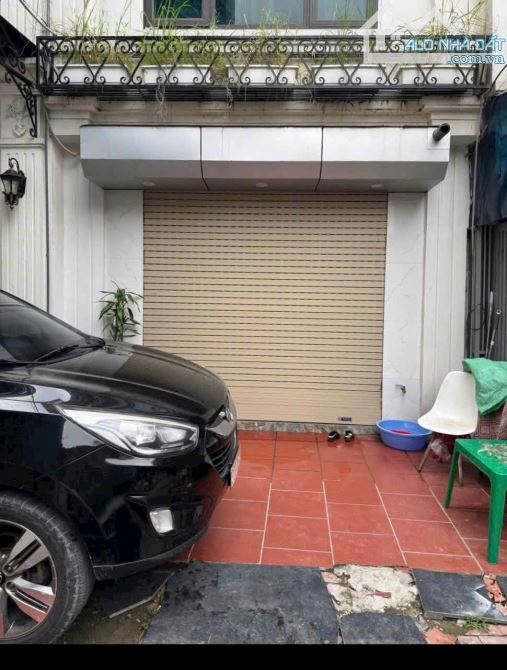 NHỈNH 4TỶ - NHÀ ĐẸP TRÂU QUỲ- MỚI KÍNH KOONG- Ô TÔ ĐỖ CỬA- TIỆN ÍCH