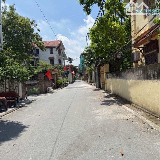 BÁN ĐẤT ĐẸP ĐÔNG DƯ 45M CHỈ 5.08TY-ĐƯỜNG Ô TÔ TRÁNH THÔNG-KINH DOANH-DÒNG TIỀN -NGAY VINHO
