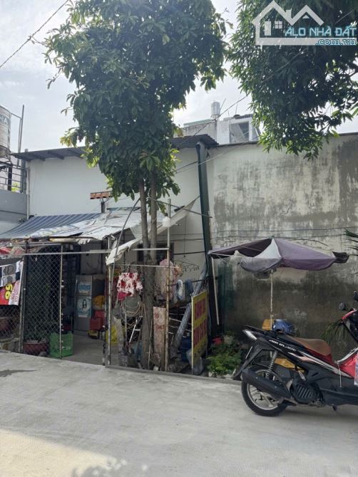 Bán đất tặng dãy nhà trọ  Nguyễn Văn Quá  Quận 12  hẻm xe hơi  5x21m  Chỉ 5.2 Tỷ