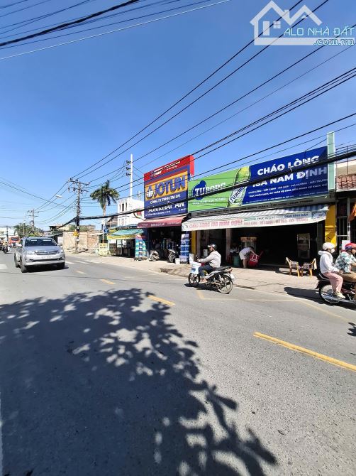 Bán nhà mặt tiền Nguyễn Duy Trinh Long Trường Quận 9 giá 19 tỷ