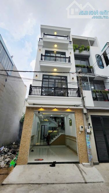 SIÊU PHẨM NHÀ 1 TRỆT 3 LẦU – HẺM 496 LÃ XUÂN OAI, P. LONG TRƯỜNG – GIÁ CHỈ 6,2 TỶ