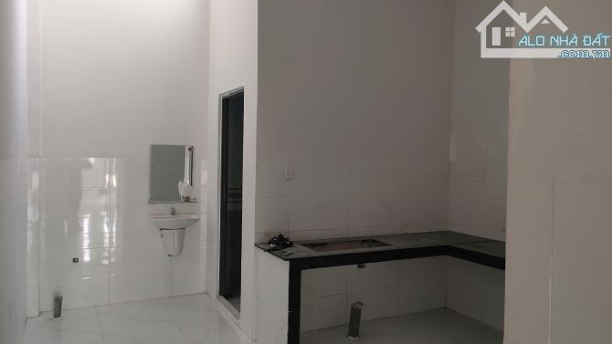 Bán nhà mới xây gần cầu Bạch Đằng 2 sổ riêng thổ cư Diện tích 96m2