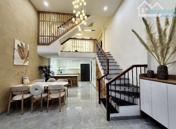 Nguyễn Đức Cảnh, 40m2 x 5 tầng, ngõ thông OTO qua, kinh doanh, full nội thất, chỉ 7.5 tỷ