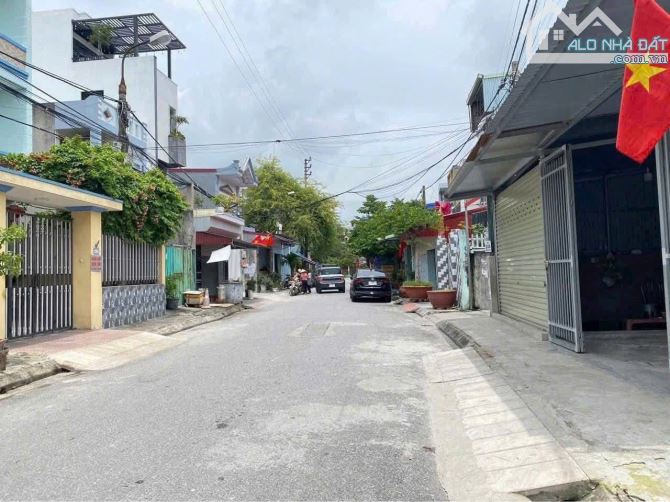 Bán 133m2 mặt đường Cựu Viên - Tuyến 2 Lê Duẩn giá hơn 3 tỷ, kinh doanh thoải mái.