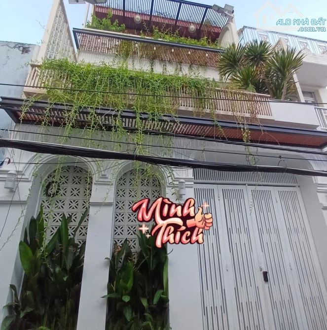 🏡 NHÀ PHỐ 3 TẦNG HIỆN ĐẠI – NGANG GẦN 6M – SHR – 8 TỶ HƠN 📍 Cách Crescent Mall 300m,