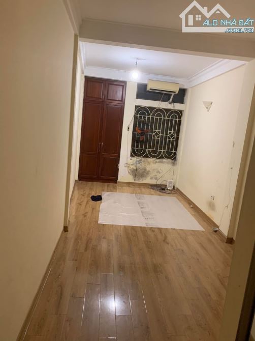 Cho thuê nhà ngõ Hồng Hà- Hoàn Kiếm - dt 25 m2*4 tầng -Giá 8 triệu