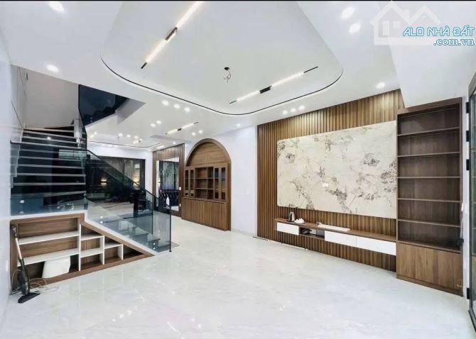CỰC PHẨM, Trương Định 50m2 x 3 tầng, ngõ OTO qua, kinh doanh, full nội thất, chỉ hơn 7 tỷ