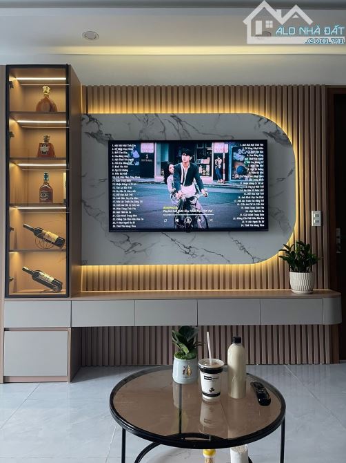 Bán nhà Việt Hưng, Long Biên: 35m2, 5 tầng, 7.19 tỷ, lô góc 3 thoáng, ngõ thông, ô tô qua