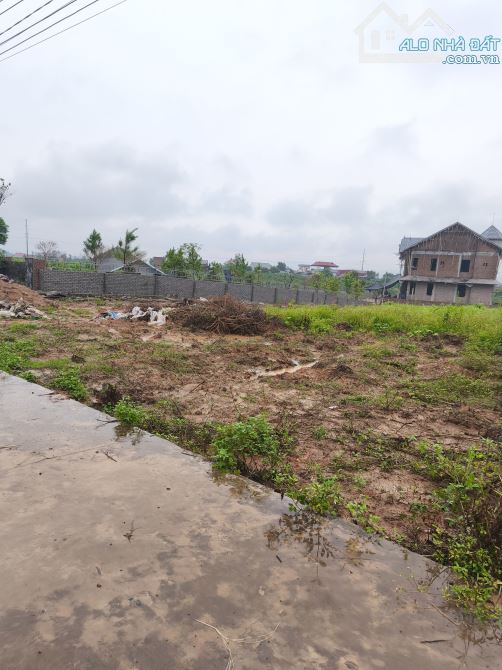 BÁN ĐẤT RỘNG 2.800m HỒNG GIANG PHƯỜNG CHŨ TỈNH BẮC NINH,NHỈNH 2 TỶ