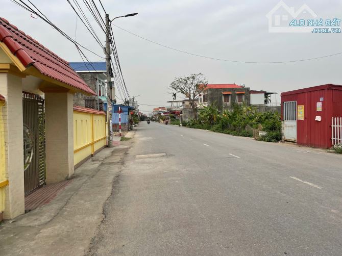 Bán lô đất 135m2 ngang 5m đường trục xã Đại Đồng Kiến Thụy Hải Phòng giá 3,x tỷ