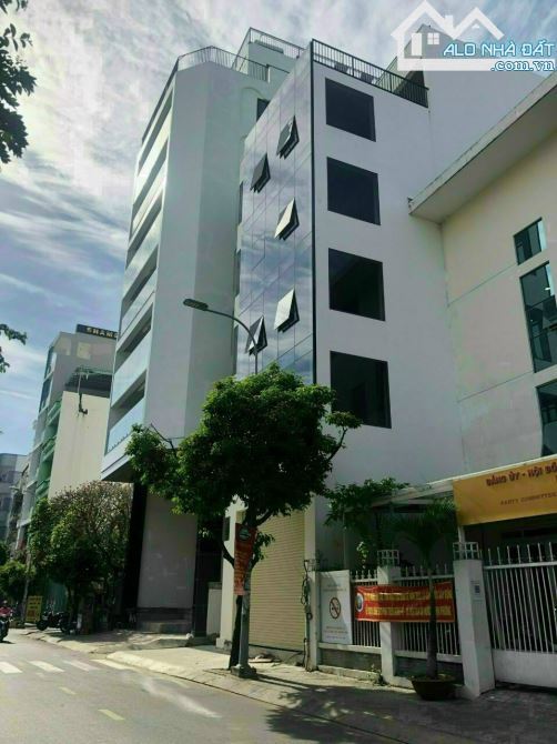 Cần tiền cần bán nhanh mặt tiền MT Cô Bắc, Q.1, 8.5x13m NH9m , , giá 39 tỷ