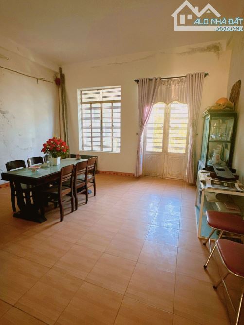 BÁN NHÀ KIỆT THÁI THỊ BÔI 3 TẦNG CỨNG - SỔ VUÔNG CÓ SÂN OTO ĐẬU TRONG NHÀ  - CÁCH ĐƯỜNG CH