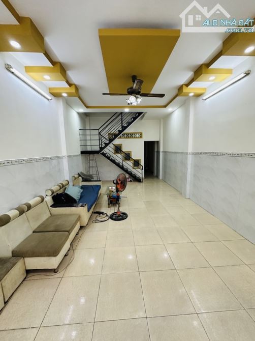 TRUNG TÂM Q. TÂN PHÚ - NHÀ TRỆT LẦU SỔ VUÔNG 52m2 - KHU DÂN TRÍ CAO - TIỆN ÍCH ĐẦY ĐỦ - ✅