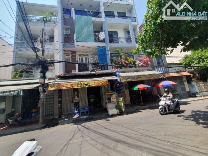 NHÀ MT HẺM CHỢ LÊ THỊ HỒNG - DT : 4.5m x 18m ,3 LẦU , GIÁ CHỈ CÓ ; 12.5 TỶ