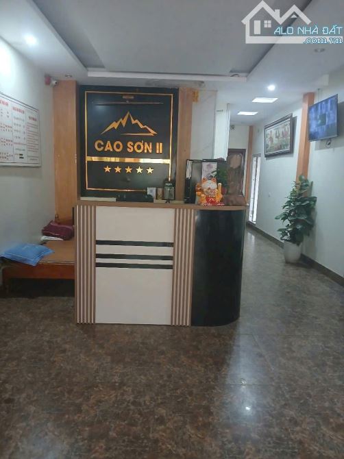 BÁN NHÀ NGHỈ NGÃ TƯ XUÂN MAI, 5 TẦNG, DÒNG TIỀN ỔN ĐỊNH