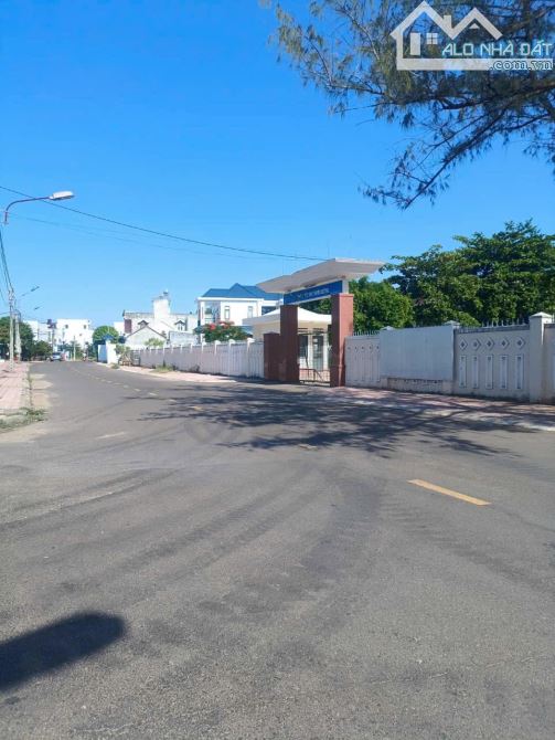 Bán đất kèm biệt thự phường An Nhơn Đông(Nhơn Hưng cũ)