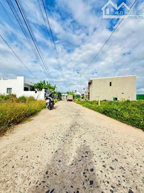 Đất Phú Hậu - Suối Hiệp 2 mặt tiền, cách QL1A chỉ 400M