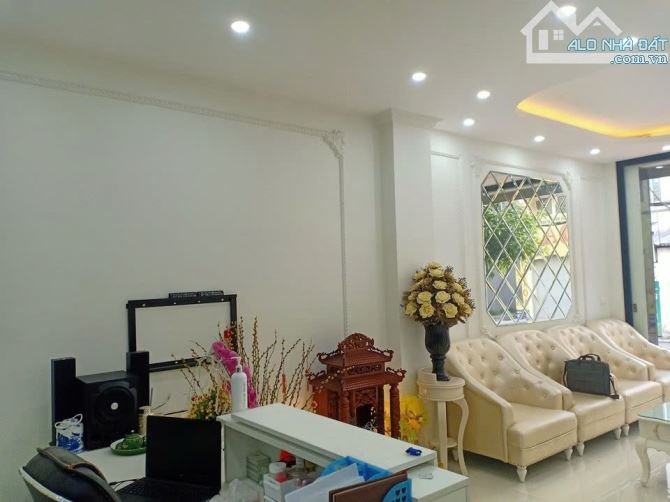Bán nhà mặt ngõ 100 Trung Kính, 48m2 x 4 tầng, ô tô tránh