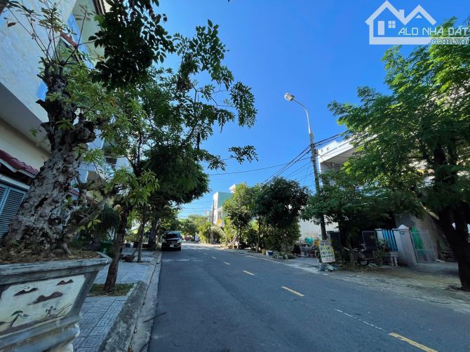 MT VŨ DUY ĐOÁN 110 M2 GIÁ 7 TỶ7 - ĐẤT BIỂN SƠN THỦY - LVCC