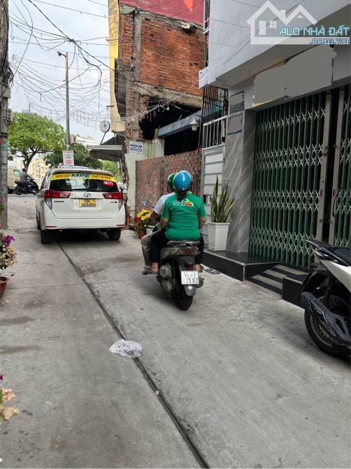 Bán nhà Q3 - 5 tầng - xe hơi 7 chỗ - 65m2 - kinh doanh