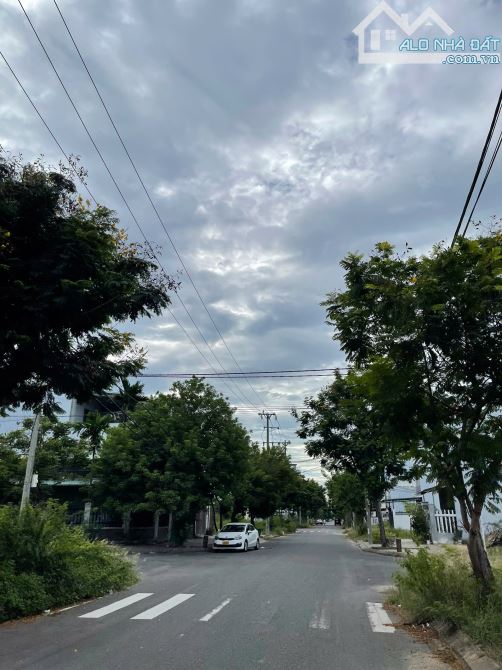 MT NGUYỄN CƠ THẠCH KHU SƠN THỦY - DT 125M2 GIÁ 7,X TỶ - CCLV
