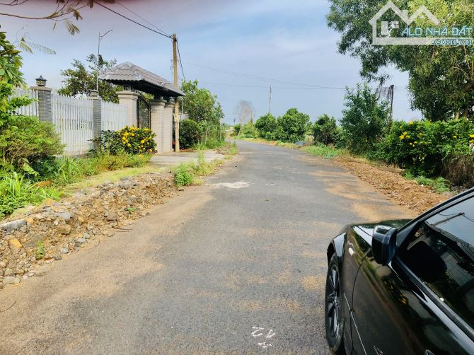 Vườn xoài ven biển Phước Hải Dt: 1000m2-có 27m mặt tiền nhựa Phủ hồng đất ở,giá 4tyx