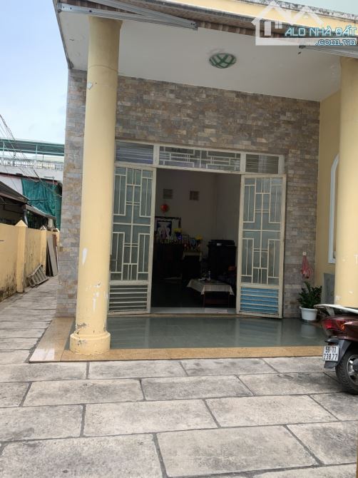 HXH Huỳnh Tấn Phát, gần khu chế xuất, 212m2, 12 tỷ.
