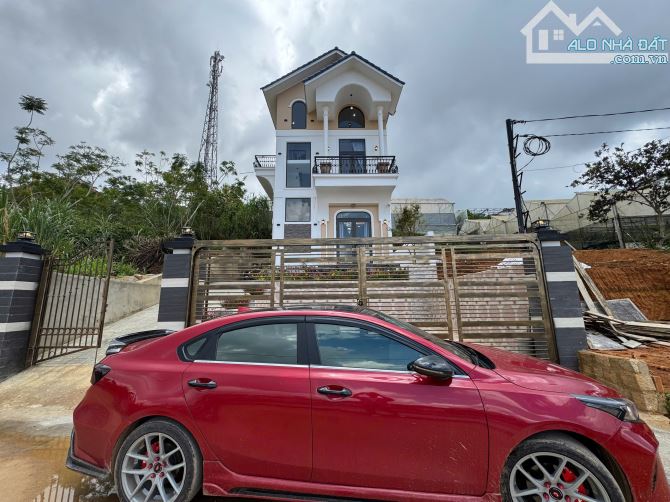 VILLA SÂN VƯỜN MỚI XÂY _ KHU VILLA SANG TRỌNG _ GẦN HỒ XUÂN HƯƠNG