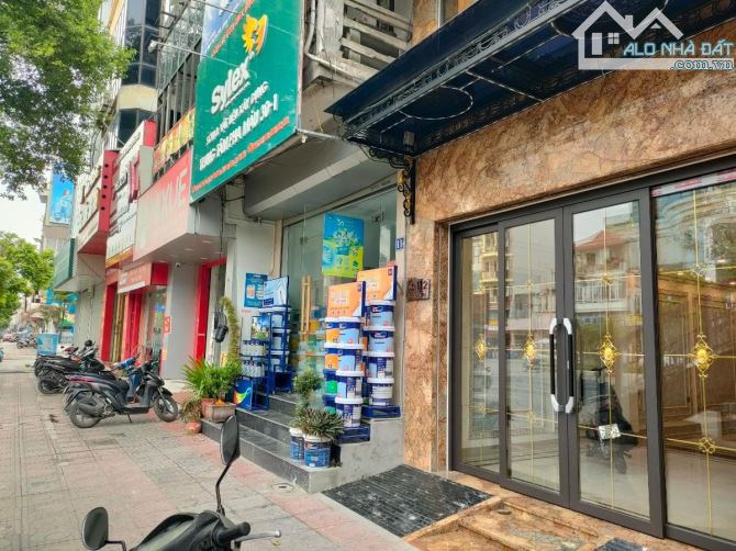 NHÀ 4 TẦNG BỀ THẾ NGUYỄN TRÃI - SAU 1 NHÀ RA MẶT PHỐ - VÀI BƯỚC RA OTO - 35M2 - 6 TỶ